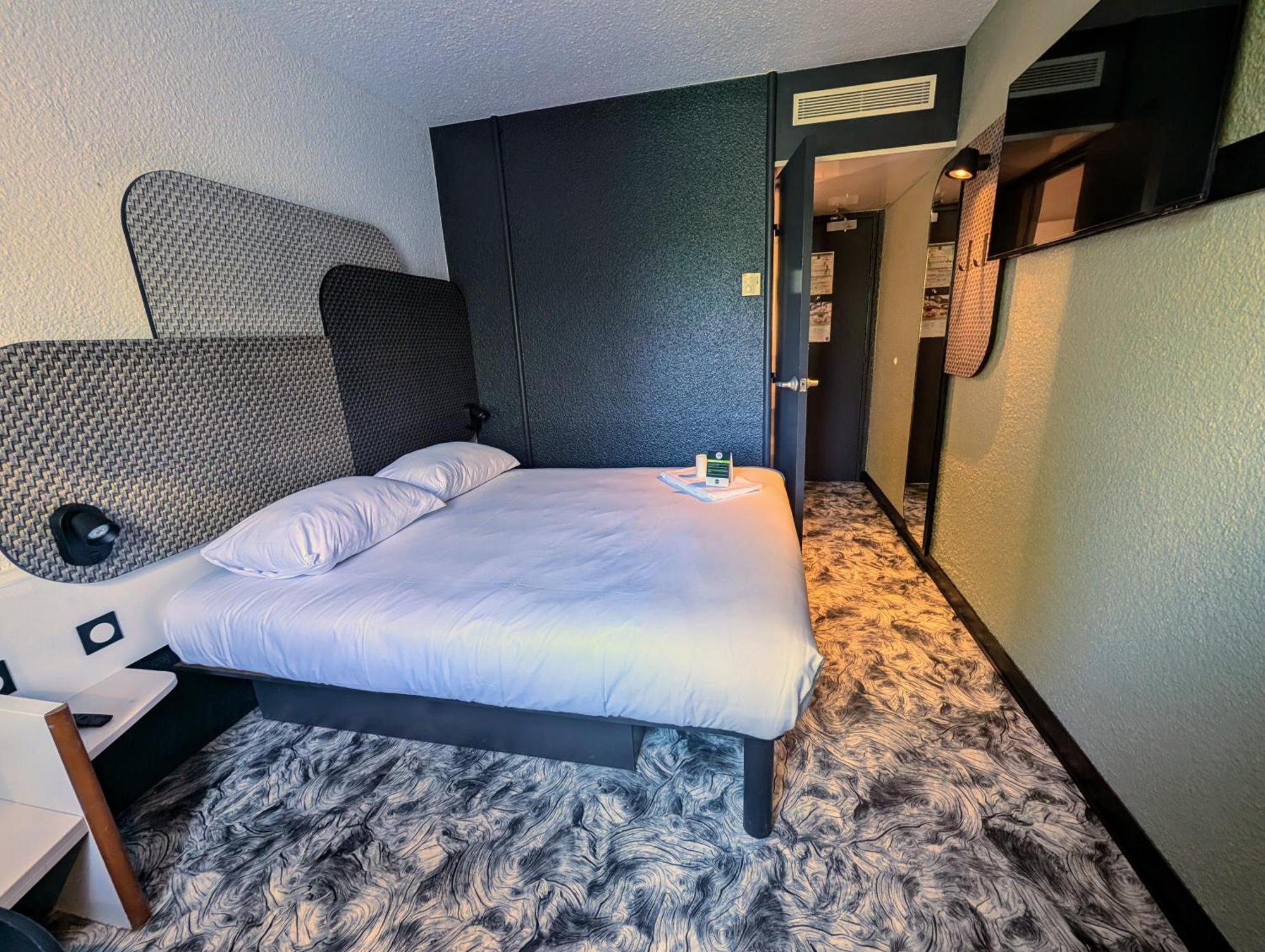 B&B Hotel Niort Sud Venise Verte Exterior photo
